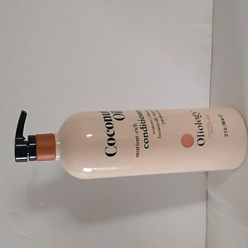 Oliology NutrientRich Coconut Oil Conditioner 32oz